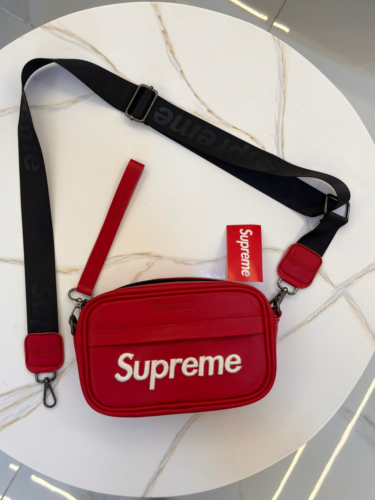 SUPREME carriel