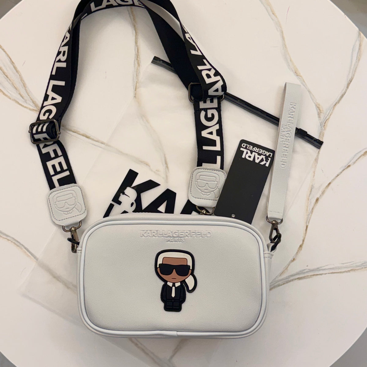 CARRIEL KARL LAGERFELD